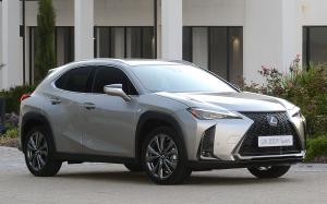 Lexus UX200 F-Sport 2019 года (ZA)